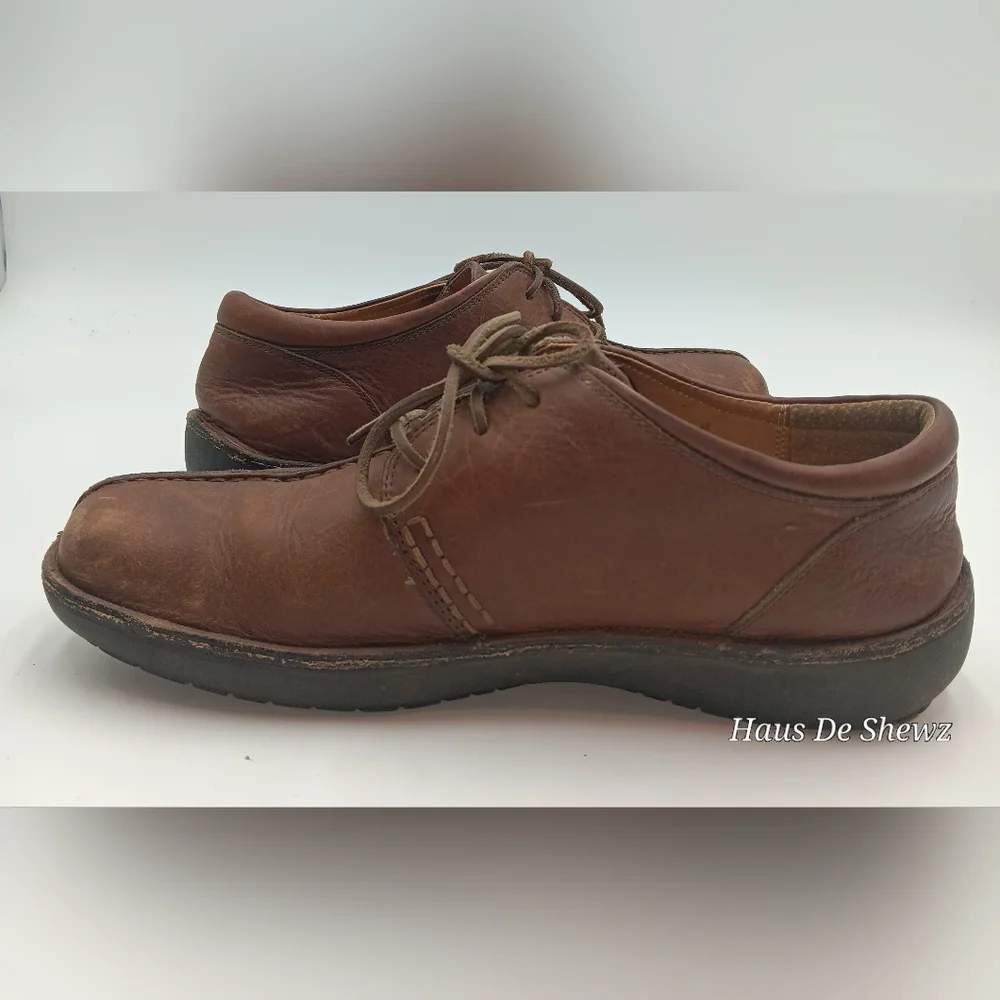 The walking companies men's shoes